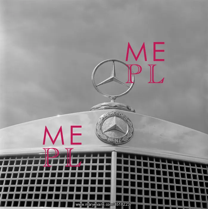 : Mercedes Benz Emblem : Mercedes Benz Emblem
