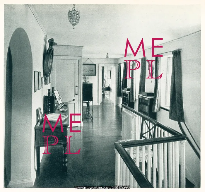 : Mere House, Hamble, Hampshire, Landing : Mere House, Hamble, Hampshire, Landing