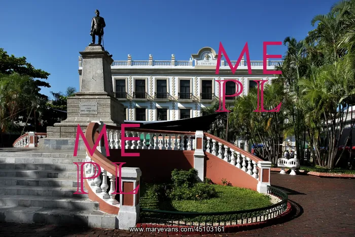 : Merida. General view of Parque Hidalgo with Grand Hotel in the backround : Merida. General view of Parque Hidalgo with Grand Hotel in the backround