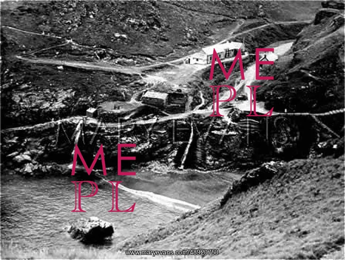 : MERLIN'S COVE, TINTAGEL : MERLIN'S COVE, TINTAGEL