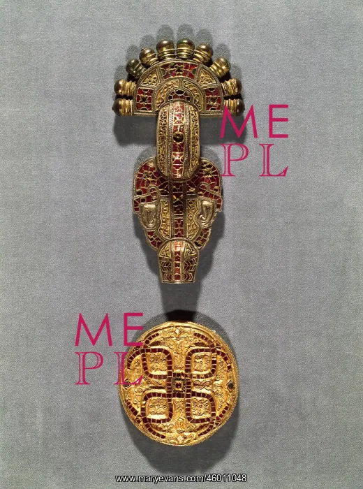 : Merovingian fibula : Merovingian fibula