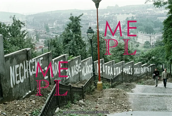 : Message - slogan - grafitti - protest - Prague : Message - slogan - grafitti - protest - Prague