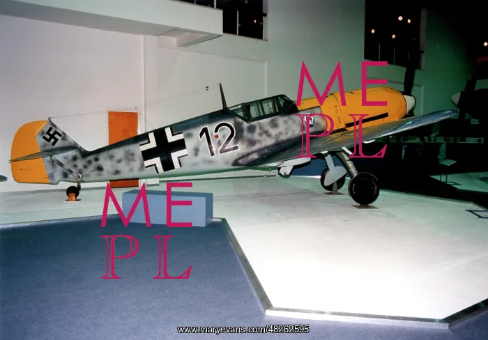 : Messerschmitt Bf 109E-3 8477M : Messerschmitt Bf 109E-3 8477M