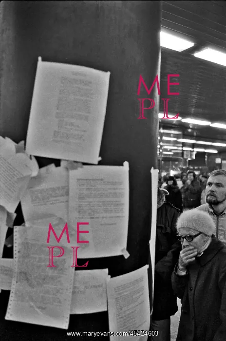 : Metro - underground station - leaflet : Metro - underground station - leaflet