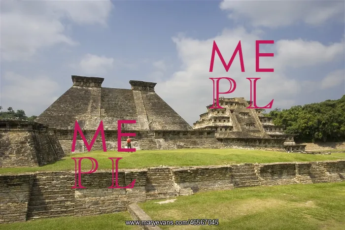  : MEXICO. VERACRUZ. El Tajin. Estructure 5 and