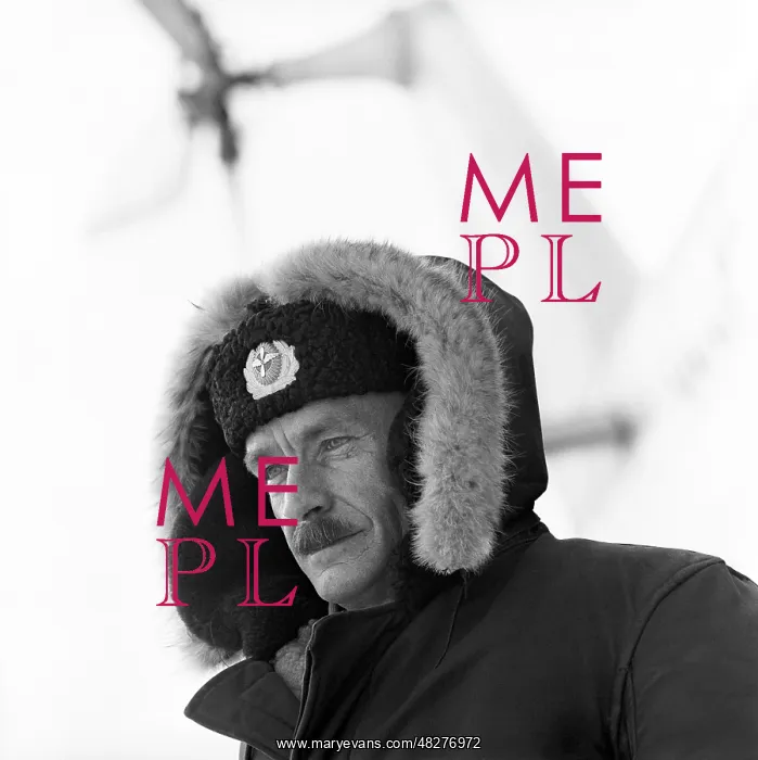 : Mi-10K helicopter pilot, 1985 : Mi-10K helicopter pilot, 1985