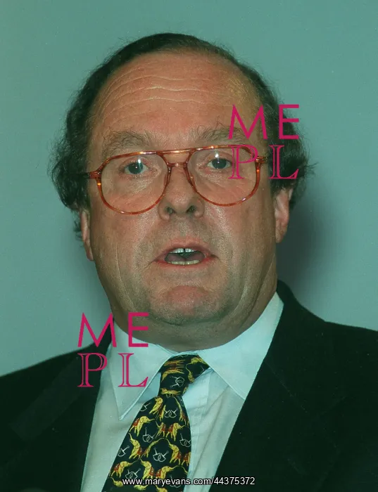  : Michael Ancram MP