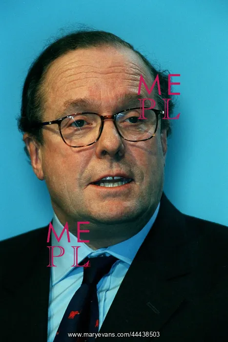  : Michael Ancram MP