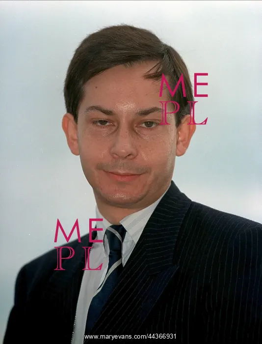  : Michael Dutt
