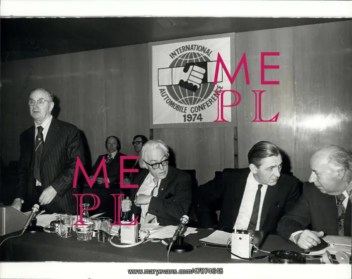 : Michael Foot and Len Murray, trade union conference : Michael Foot and Len Murray, trade union conference