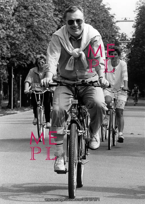 : Michael Haupl is cycling : Michael Haupl is cycling