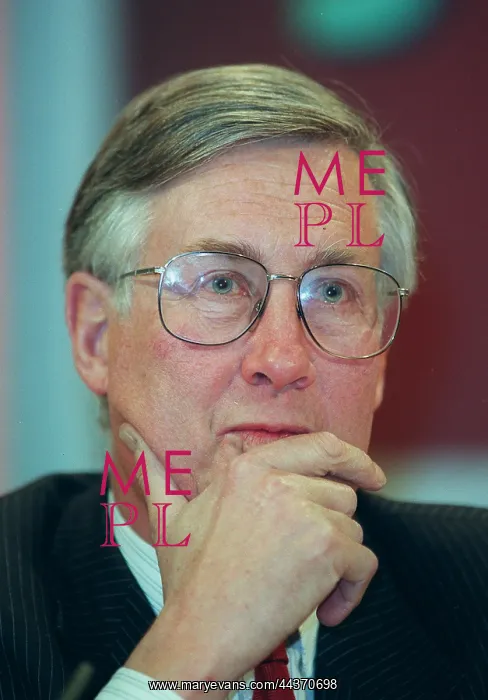  : Michael Meacher MP
