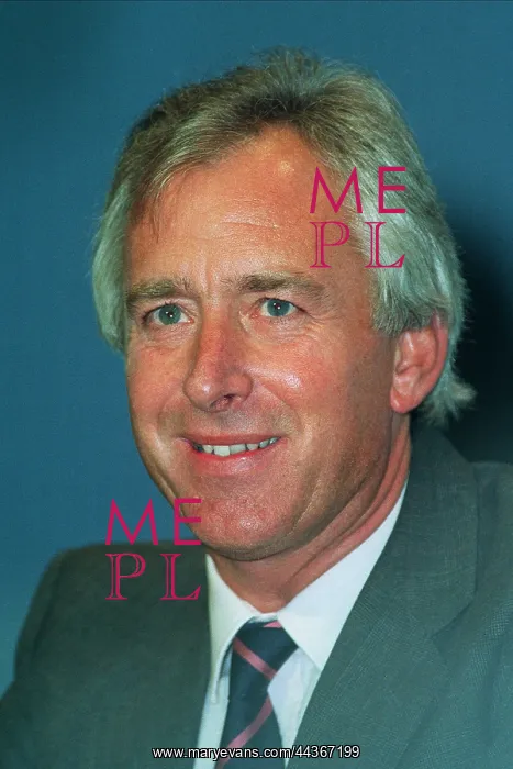  : Michael Spicer MP