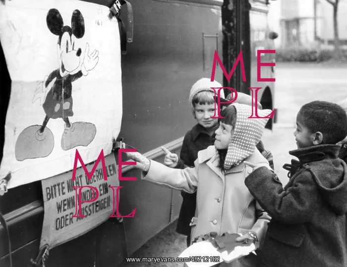 : Mickey Mouse bus for children of US soldiers : Mickey Mouse bus for children of US soldiers