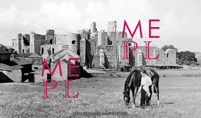  : Middleham Castle in the 1930s