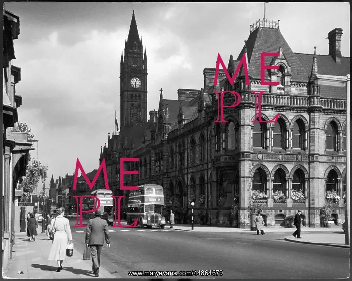 : MIDDLESBROUGH TOWN HALL : MIDDLESBROUGH TOWN HALL