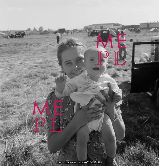 : Migrant potato pickers. Tulelake, Siskiyou County, Californi : Migrant potato pickers. Tulelake, Siskiyou County, Californi