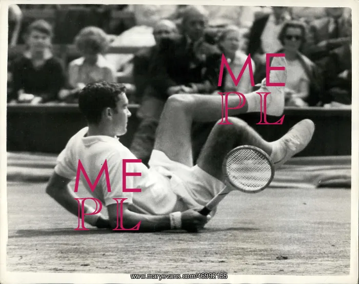 : Mike Davies in tennis match at Wimbledon : Mike Davies in tennis match at Wimbledon