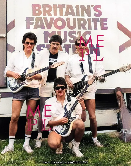 : Mike Read with Radio 1 Roadshow group : Mike Read with Radio 1 Roadshow group
