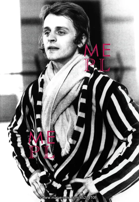: Mikhail Baryshnikov, who had just defected ? : Mikhail Baryshnikov, who had just defected ?