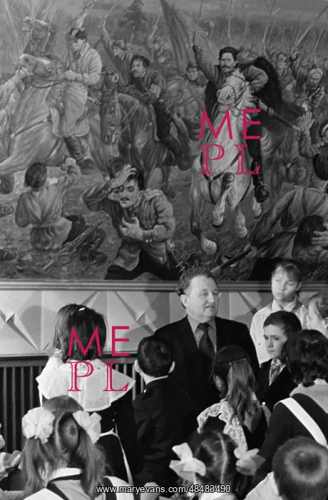 : Mikhail Chapayev with high school students : Mikhail Chapayev with high school students