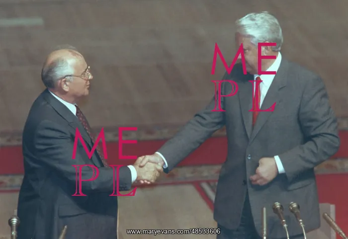 : Mikhail Gorbachev and Boris Yeltsin in Russian : Mikhail Gorbachev and Boris Yeltsin in Russian