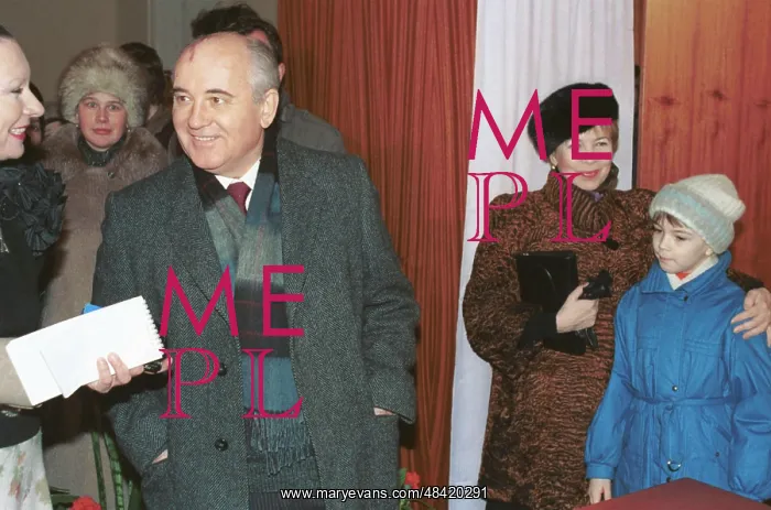 : Mikhail Gorbachev and his family at polling station, 1990 : Mikhail Gorbachev and his family at polling station, 1990