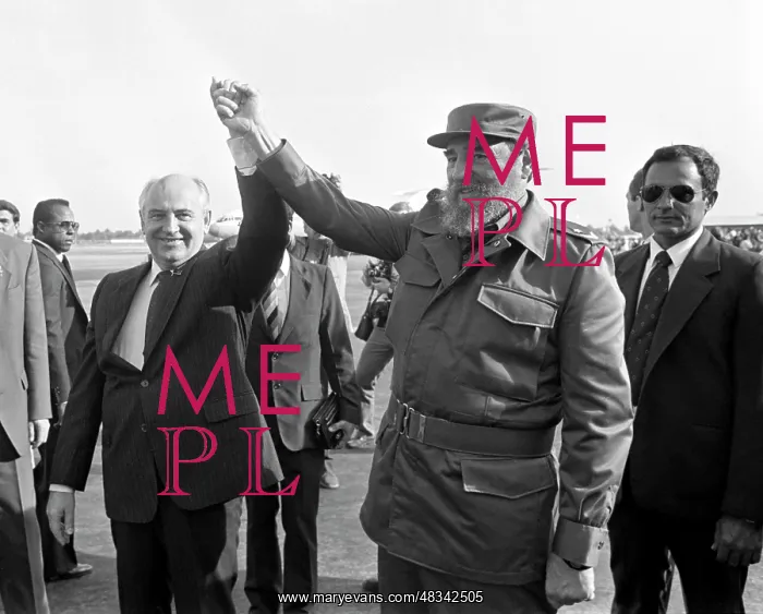 : Mikhail Gorbachev and Fidel Castro, 1989 : Mikhail Gorbachev and Fidel Castro, 1989