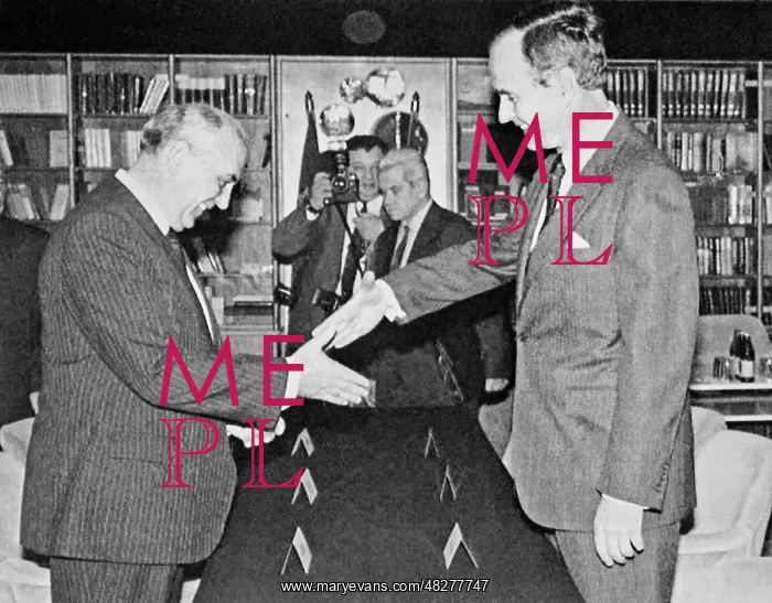 : Mikhail Gorbachev and George Bush, 1989 : Mikhail Gorbachev and George Bush, 1989
