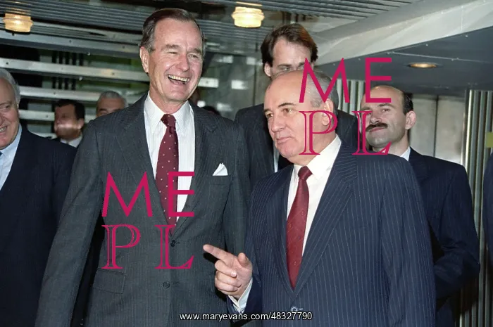 : Mikhail Gorbachev and George Bush, 1989 : Mikhail Gorbachev and George Bush, 1989