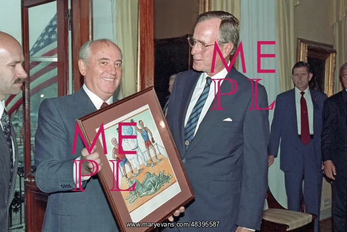 : Mikhail Gorbachev and George Bush, 1990 : Mikhail Gorbachev and George Bush, 1990