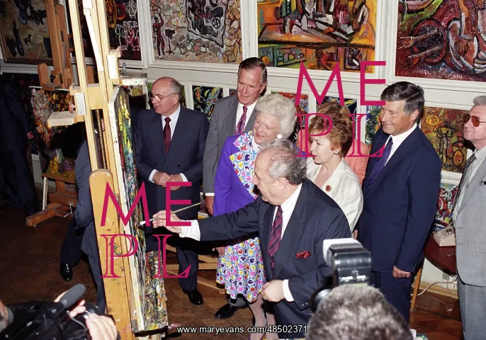 : Mikhail Gorbachev and George HW Bush in Zurab : Mikhail Gorbachev and George HW Bush in Zurab