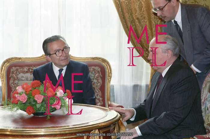 : Mikhail Gorbachev and Giulio Andreotti, 1990 : Mikhail Gorbachev and Giulio Andreotti, 1990