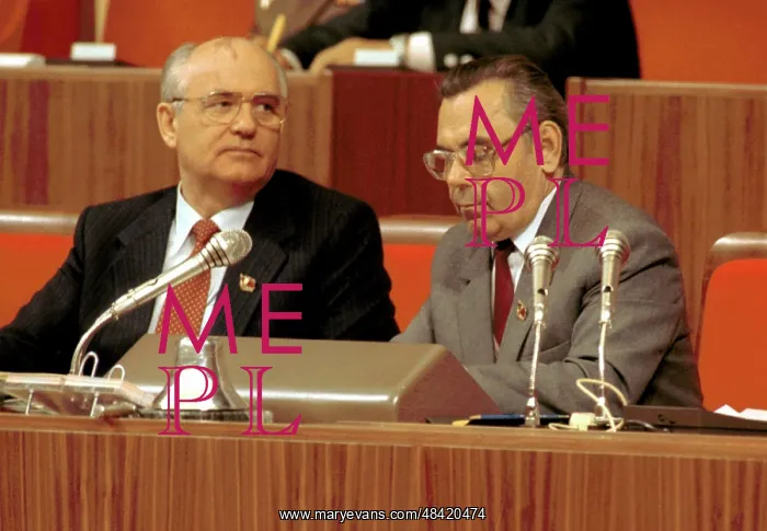 : Mikhail Gorbachev and Ivan Polozkov at XXVIII : Mikhail Gorbachev and Ivan Polozkov at XXVIII