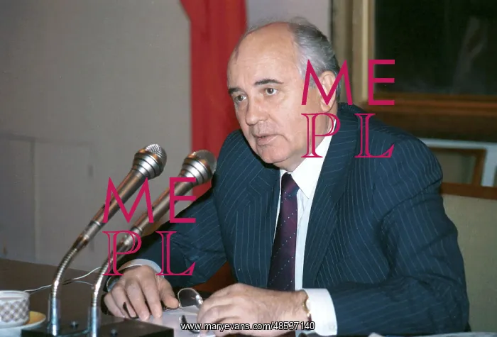 : Mikhail Gorbachev to meet people, 1990 : Mikhail Gorbachev to meet people, 1990