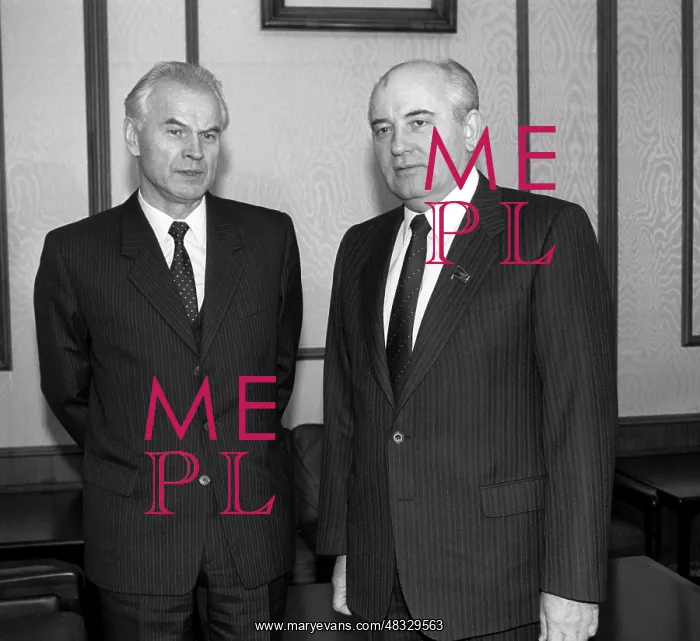 : Mikhail Gorbachev meets with Hans Modrow, 1990 : Mikhail Gorbachev meets with Hans Modrow, 1990