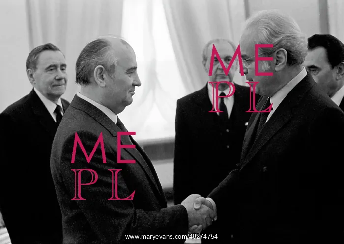 : Mikhail Gorbachev meets Javier Perez de Cuellar, 1985 : Mikhail Gorbachev meets Javier Perez de Cuellar, 1985