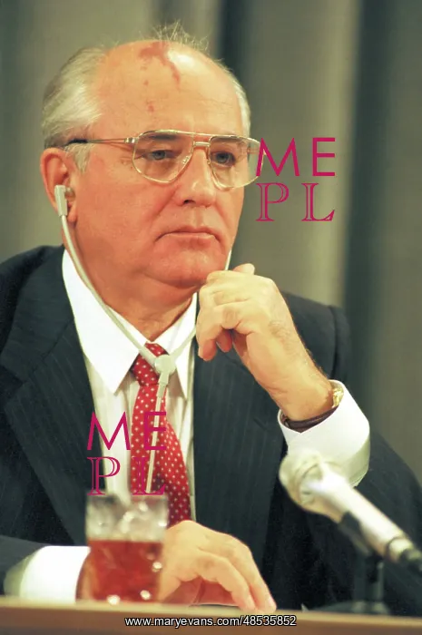 : Mikhail Gorbachev at press conference, 1990 : Mikhail Gorbachev at press conference, 1990
