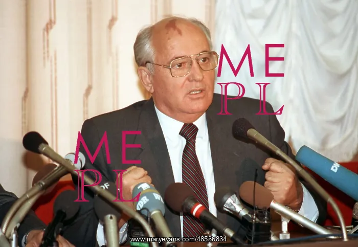 : Mikhail Gorbachev at press conference, 1992 : Mikhail Gorbachev at press conference, 1992