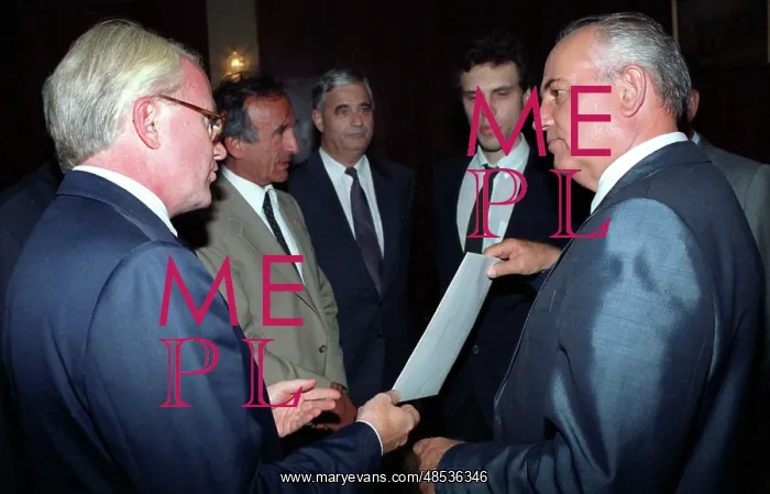 : Mikhail Gorbachev to receive French delegation, 1991 : Mikhail Gorbachev to receive French delegation, 1991