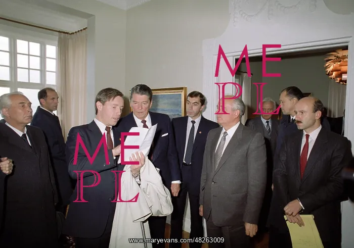 : Mikhail Gorbachev and Ronald Reagan, 1986 : Mikhail Gorbachev and Ronald Reagan, 1986
