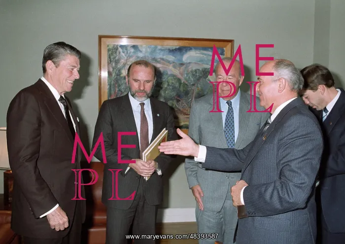 : Mikhail Gorbachev and Ronald Reagan, 1986 : Mikhail Gorbachev and Ronald Reagan, 1986