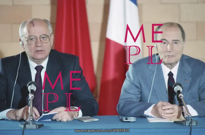  : Mikhail Gorbachev visits France
