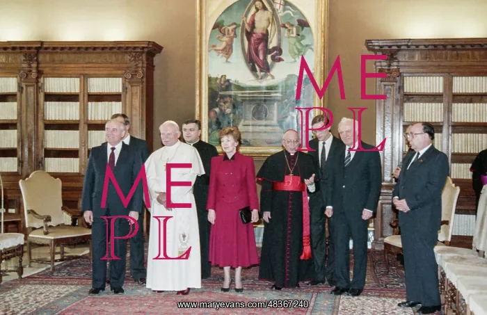 : Mikhail Gorbachev visits Italy : Mikhail Gorbachev visits Italy