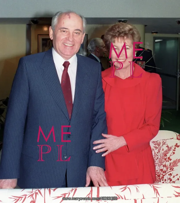 : Mikhail Gorbachev with his wife Raisa, 1989 : Mikhail Gorbachev with his wife Raisa, 1989