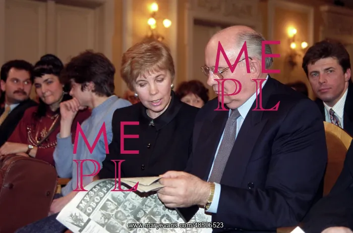 : Mikhail Gorbachev with his wife Raisa, 1993 : Mikhail Gorbachev with his wife Raisa, 1993
