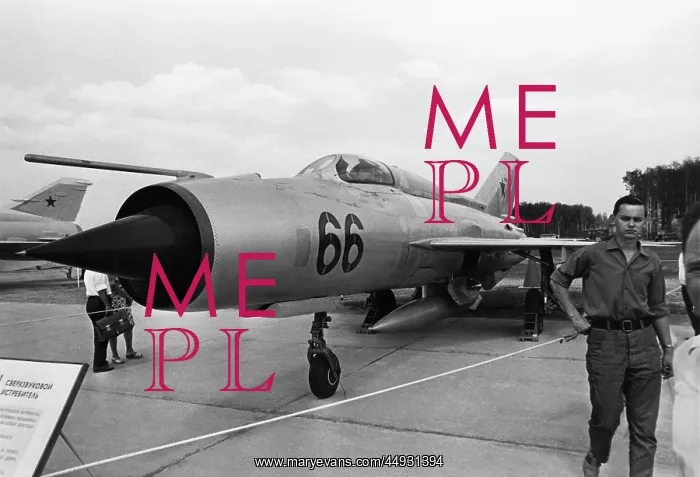 : Mikoyan MiG-21 Fishbed : Mikoyan MiG-21 Fishbed