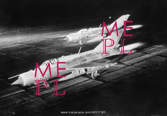 : Mikoyan MiG-21 Fishbed : Mikoyan MiG-21 Fishbed