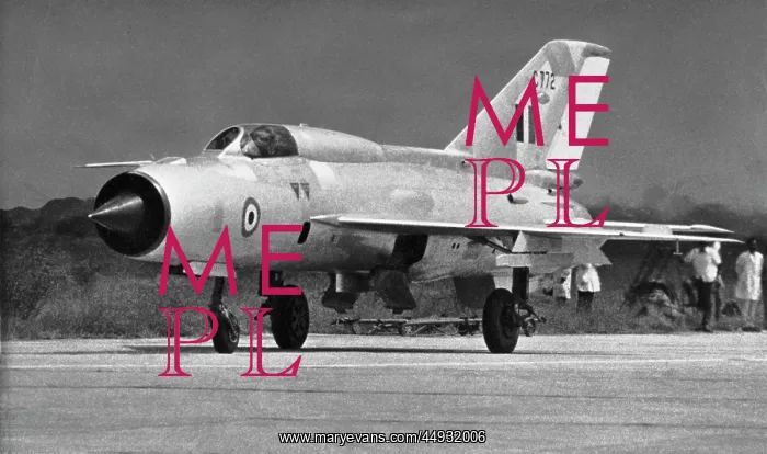 : Mikoyan MiG-21 Fishbed : Mikoyan MiG-21 Fishbed