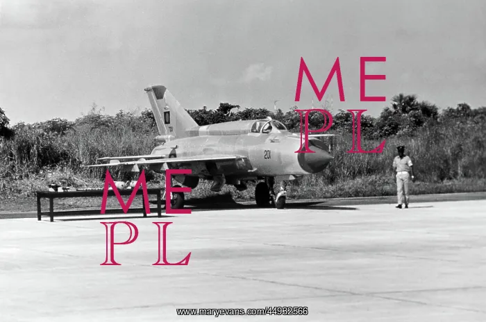 : Mikoyan MiG-21 Fishbed : Mikoyan MiG-21 Fishbed